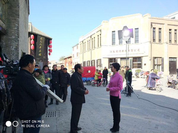 張存有受邀中央電視臺(tái)拍攝百年老店鋪、讓大家記住鄉(xiāng)愁